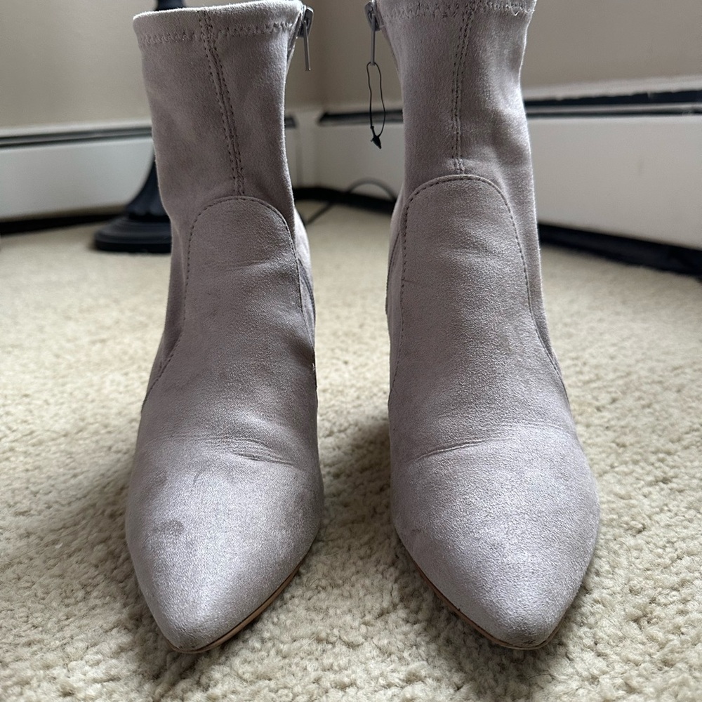 Espress, grey velvet boots like new